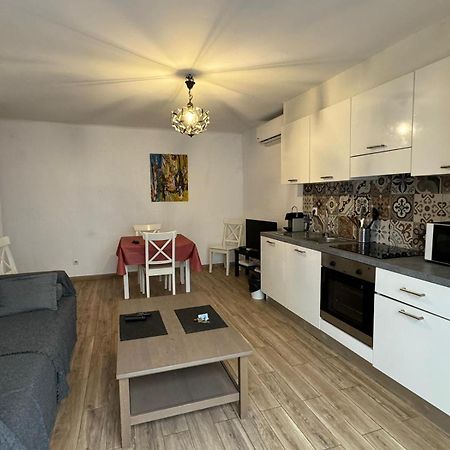 Cosy Poullan, 2-Bedroom Apartment, 200 M From The Beach Nice Exterior photo