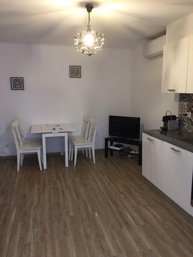 Cosy Poullan, 2-Bedroom Apartment, 200 M From The Beach Nice Exterior photo